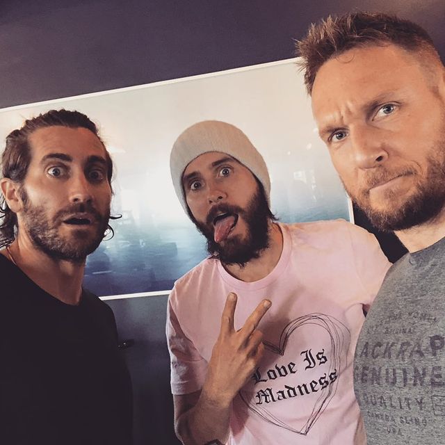 Jake Gyllenhaal, Jared Leto and Jason Walsh pose in the gym for a picture.